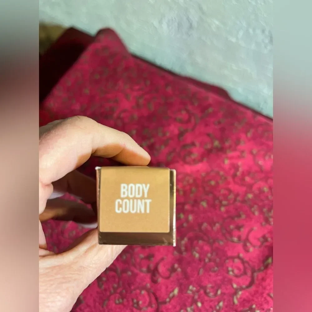 Jeffree Star- the GLOSS, nwt, body count color